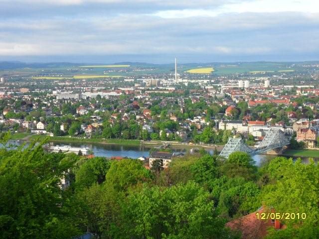 Dresden Ferienwohnung Panoramablick - Villa Gisela: Fernblick vom  Wohnzimmer